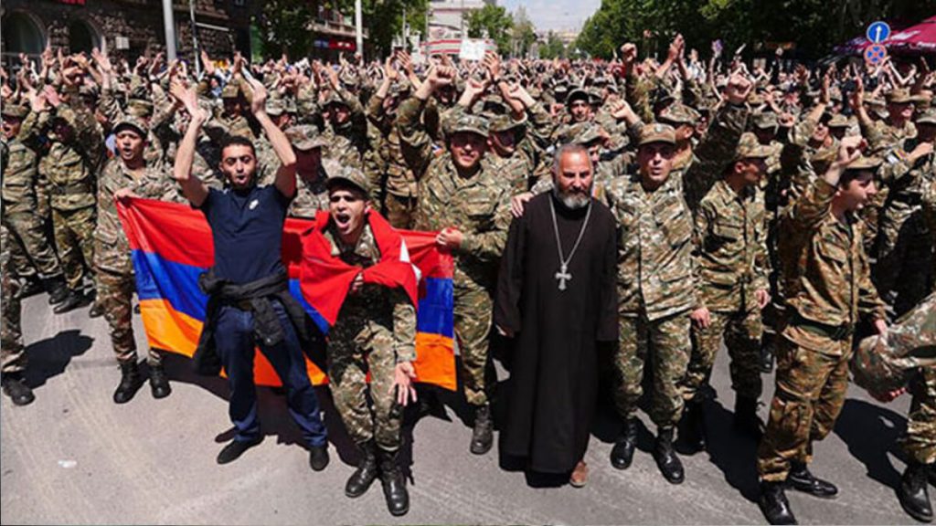 ermenistanda protestolar bitmiyor